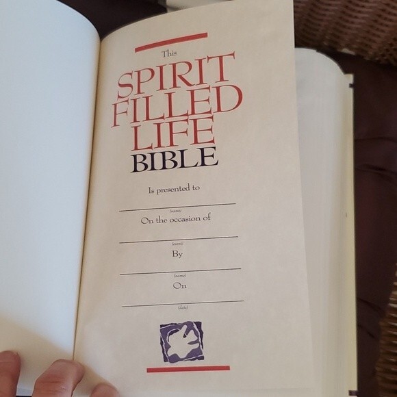 VTG 1991 NKJV Spirit-Filled Life Bible Hardcover w/ Original Dust Jacket - Picture 10 of 14